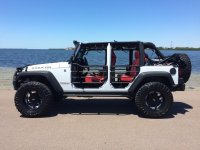 jeep doors beach.jpg