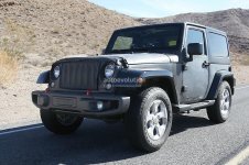 new-2018-jeep-wrangler-spied-testing-in-the-desert-will-grow-in-length_2.jpg