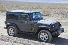 new-2018-jeep-wrangler-spied-testing-in-the-desert-will-grow-in-length_11.jpg