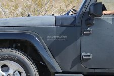 new-2018-jeep-wrangler-spied-testing-in-the-desert-will-grow-in-length_15.jpg