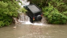 Jeep_Waterfall_2012.jpg