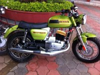 Yezdi Roadking  Green Color (2).jpg