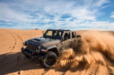 2020-jeep-gladiator-mojave-104-1580745766.jpg