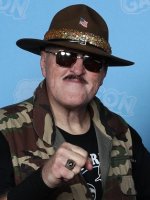 Sgt._Slaughter_Photo_Op_GalaxyCon_Raleigh_2021.jpg