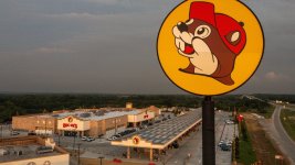 74044394007-aem-061024-bucees-luling-36-1122887874.jpg