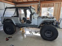 SITTING ON SUSPENSION 3 inch Lift and 37 Inch Tires.jpg