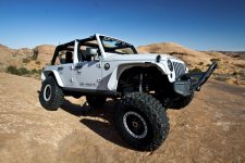 jeep-wrangler-mopar-recon-a.jpg