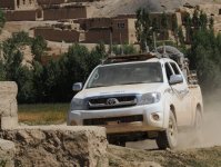 toyota-hilux-afghanistan-2010.jpg