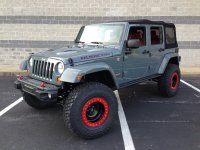 Jeep with red rings.jpg