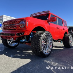 BODY GUARD Red Ford Bronco