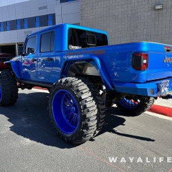 FITTIPALDI Blue Jeep Gladiator
