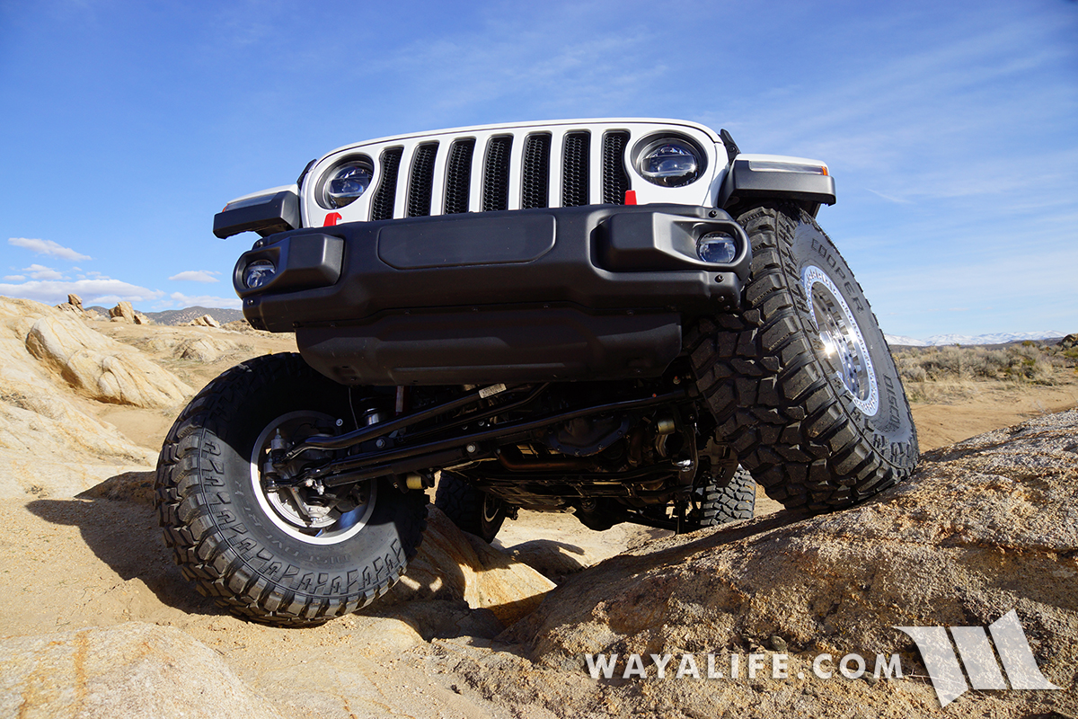 Jeep JL Wrangler Rubicon Unlimited Flexing on the Rocks